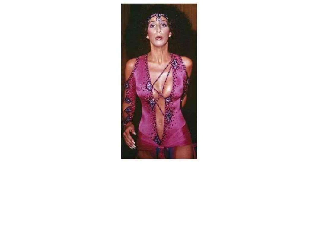 cher-cu-rochie-mov