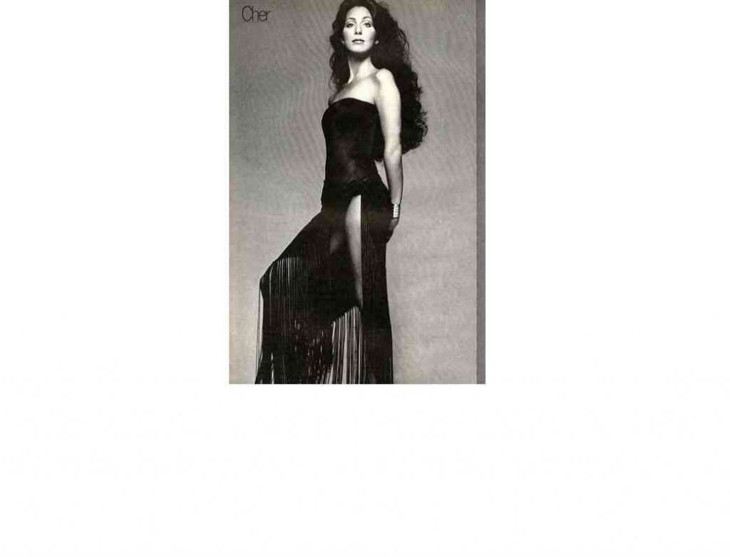 cher-rochie-cu-franjuri