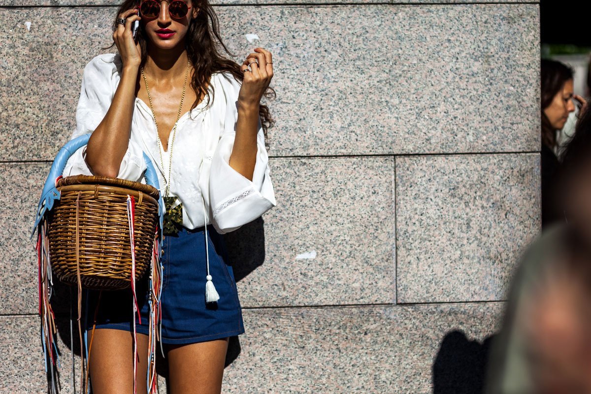 Geanta de paie este accesoriul must-have al aceste veri