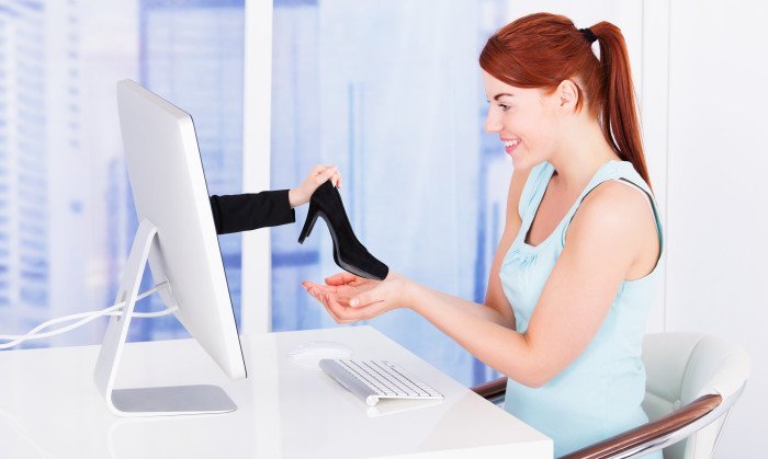 Sfaturi esențiale pentru a economisi bani când faceți cumpărături online