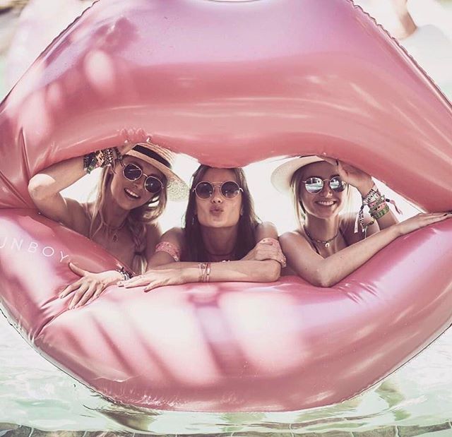 De ce ai nevoie la o petrecere la piscină