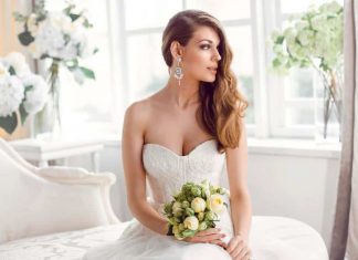 Rochii de mireasa pentru o nunta ce are loc vara