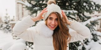 Ce să porți când temperatura de afară scade? Revizuirea paltoanelor și gecilor la modă pentru femei