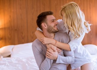 Scurte texte de dragoste si mesaje romantice pentru persoana iubita