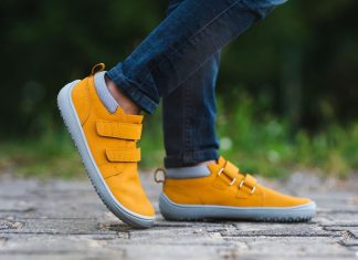 Cum alegem în mod corect încălțămintea copiilor pentru școală