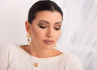 Clasic, dar intotdeauna de efect! Machiajul cu tus de ochi care nu da gres niciodata!