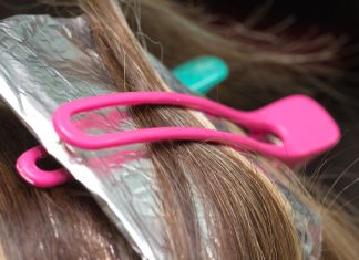 Cum sa decolorezi parul fara sa-l maltratezi mult