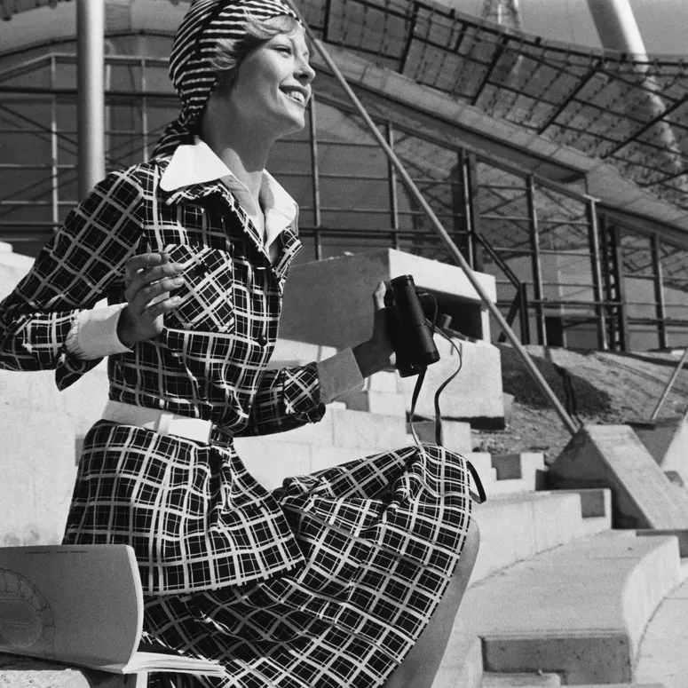 Fusta midi plisata din anii 1970