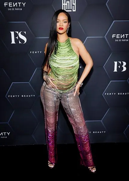 Top cu snur verde Rihanna