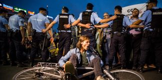 Cum sa utilizezi fotografia documentara pentru a-ti imbogati calatoriile
