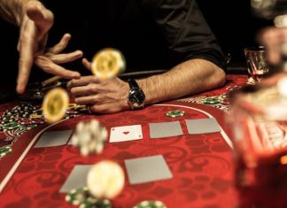 Jocuri de Slots Online vs. Cele din Cazinourile Tradiționale: Unde Este Distracția Mai Mare?