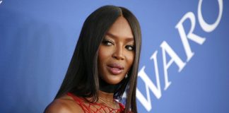 O expozitie care exploreaza cariera de succes a modelului Naomi Campbell