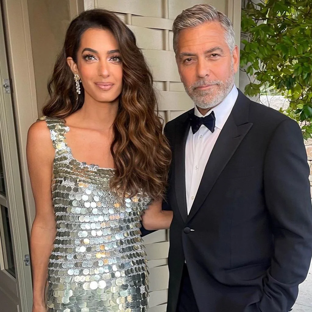 Amal Clooney cu sotul ei George in Italia