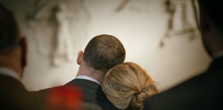 Importanta sprijinului si al respectului pentru o persoana aflata in faza de doliu