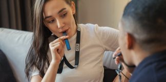 Descoperă plăcerea vapării cu un dispozitiv unic și compact de la Voore