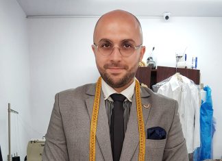 Din Lumina Reflectoarelor în Artă Vestimentară: Povestea lui Dragoș Săndulache